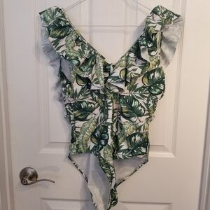 Cabana Del Sol Floral Plunge Ruffle One Piece M